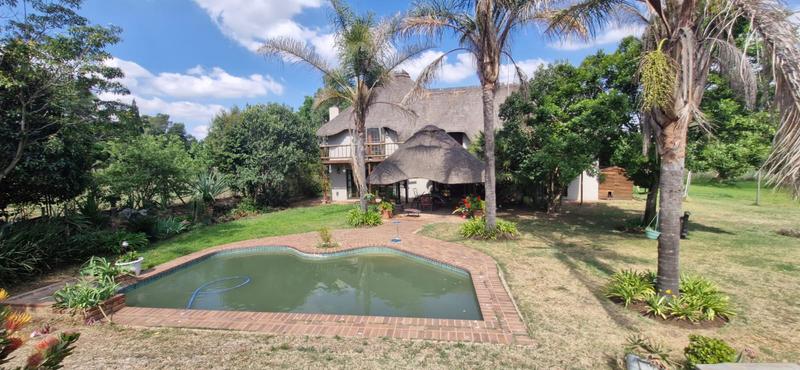5 Bedroom Property for Sale in Mnandi Gauteng