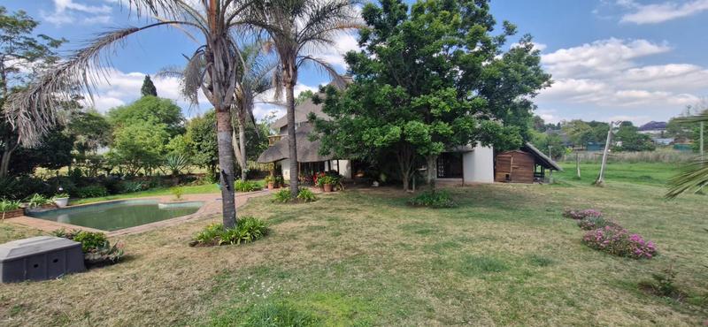 5 Bedroom Property for Sale in Mnandi Gauteng