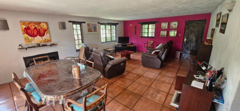 5 Bedroom Property for Sale in Mnandi Gauteng