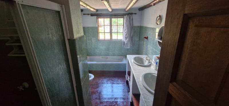 5 Bedroom Property for Sale in Mnandi Gauteng