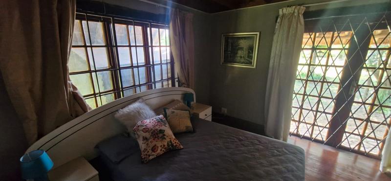 5 Bedroom Property for Sale in Mnandi Gauteng