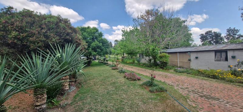 5 Bedroom Property for Sale in Mnandi Gauteng