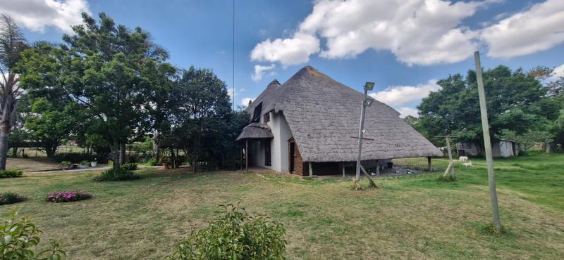 5 Bedroom Property for Sale in Mnandi Gauteng