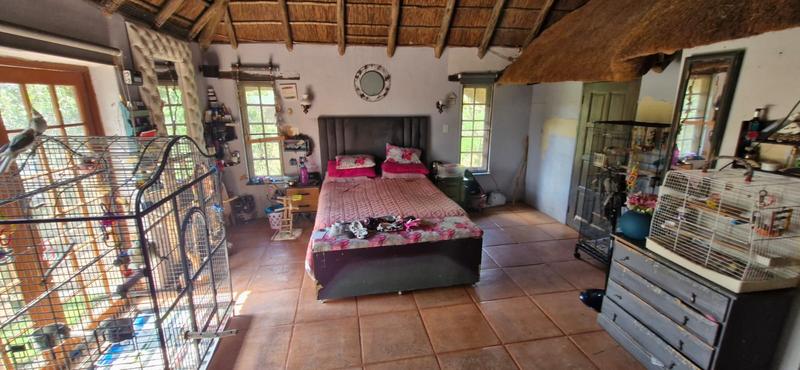 5 Bedroom Property for Sale in Mnandi Gauteng