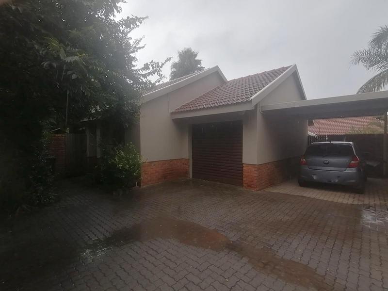 2 Bedroom Property for Sale in Amberfield Gauteng