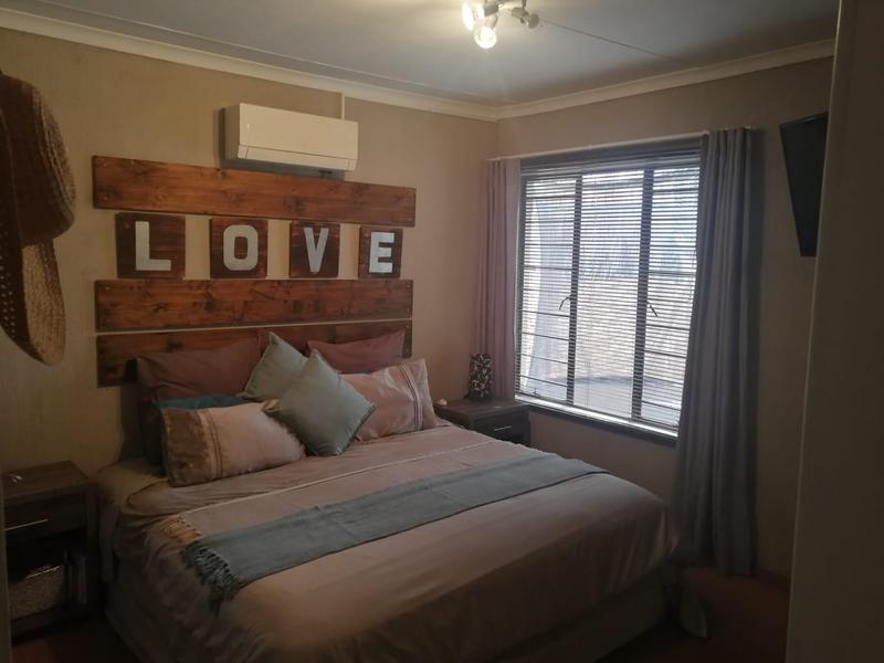 2 Bedroom Property for Sale in Amberfield Gauteng