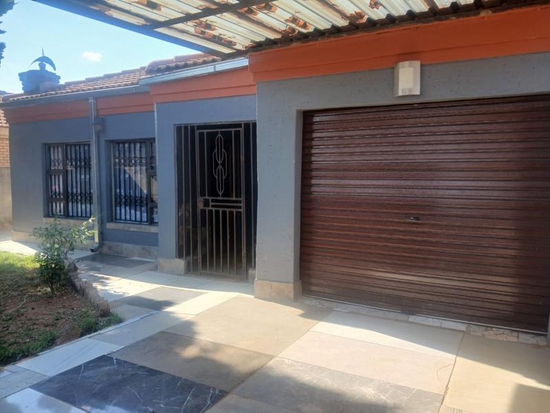 3 Bedroom Property for Sale in Simunye Gauteng