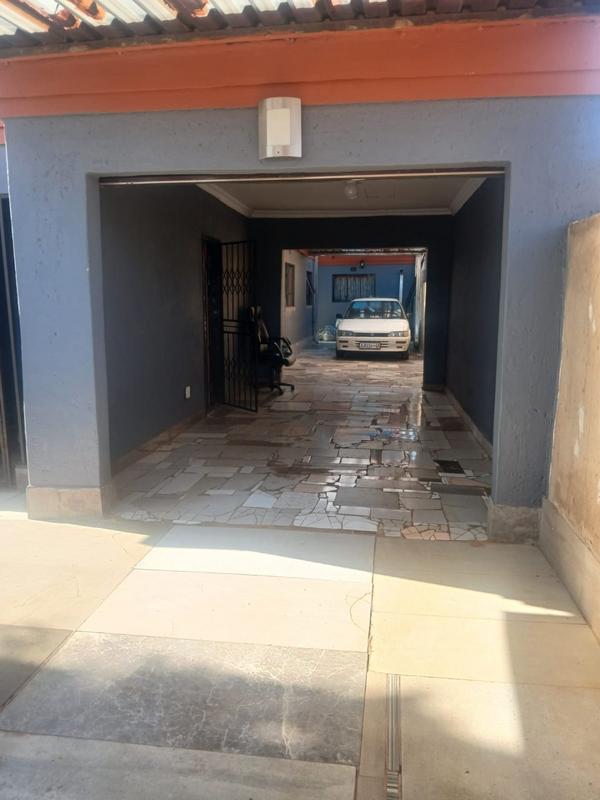 3 Bedroom Property for Sale in Simunye Gauteng