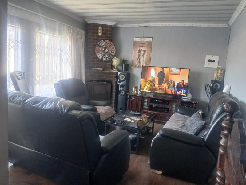 3 Bedroom Property for Sale in Simunye Gauteng