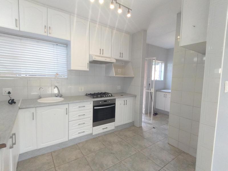 To Let 4 Bedroom Property for Rent in Radiokop Gauteng