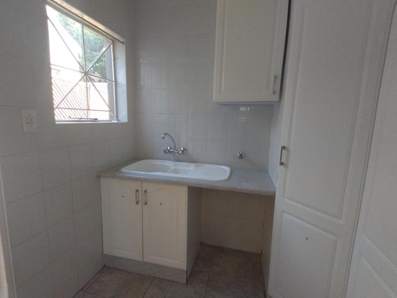To Let 4 Bedroom Property for Rent in Radiokop Gauteng