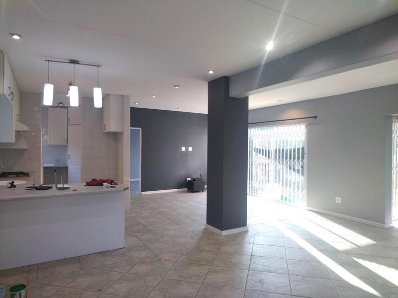 To Let 4 Bedroom Property for Rent in Radiokop Gauteng