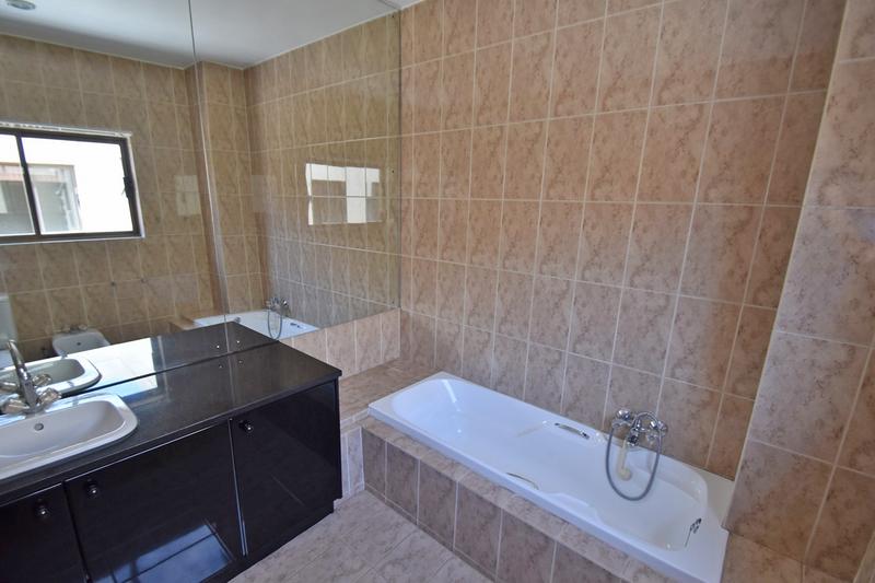 3 Bedroom Property for Sale in Sandown Gauteng