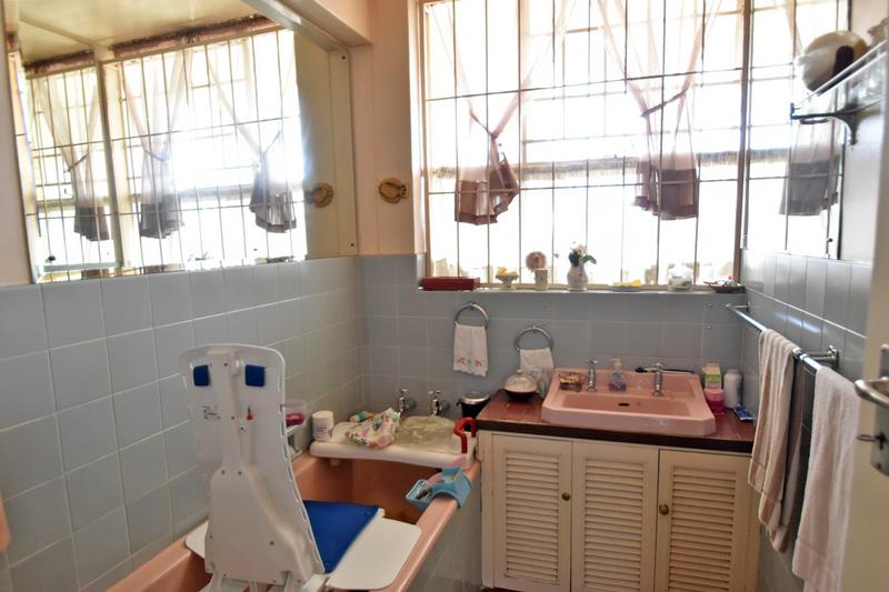 1 Bedroom Property for Sale in Fairways Gauteng