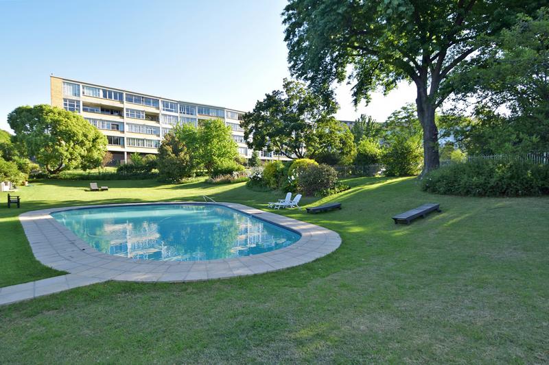 1 Bedroom Property for Sale in Fairways Gauteng