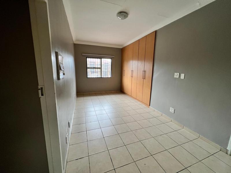 To Let 4 Bedroom Property for Rent in Erasmia Gauteng