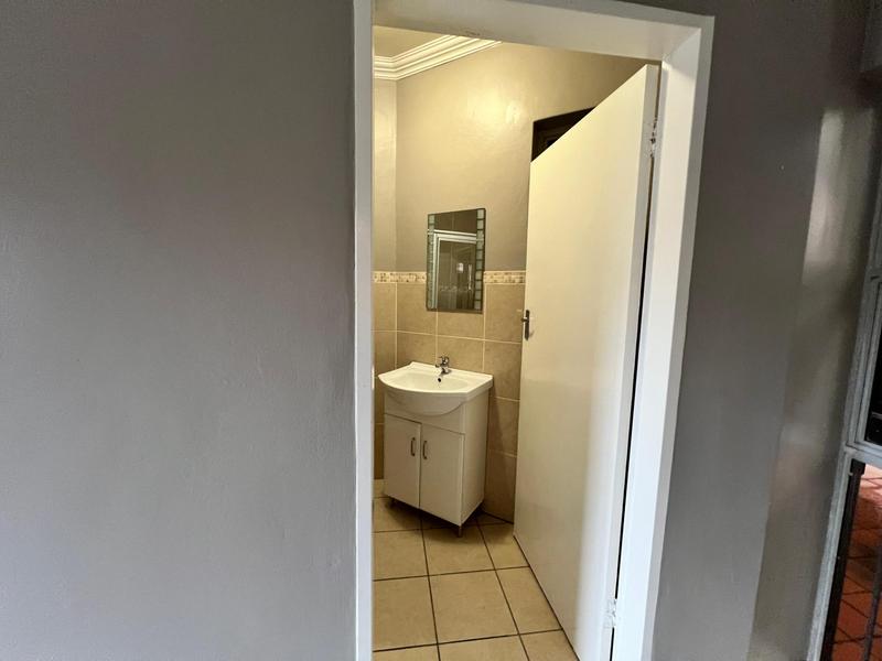 To Let 4 Bedroom Property for Rent in Erasmia Gauteng