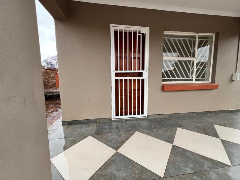 To Let 2 Bedroom Property for Rent in Erasmia Gauteng