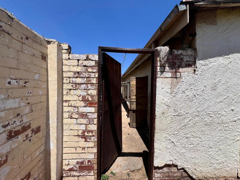 4 Bedroom Property for Sale in Laudium Gauteng