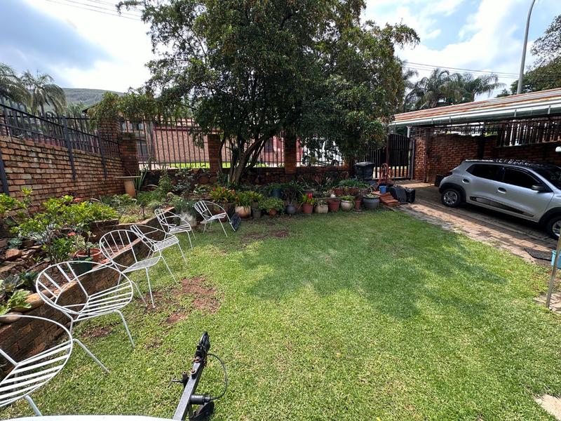 3 Bedroom Property for Sale in Mountain View Gauteng