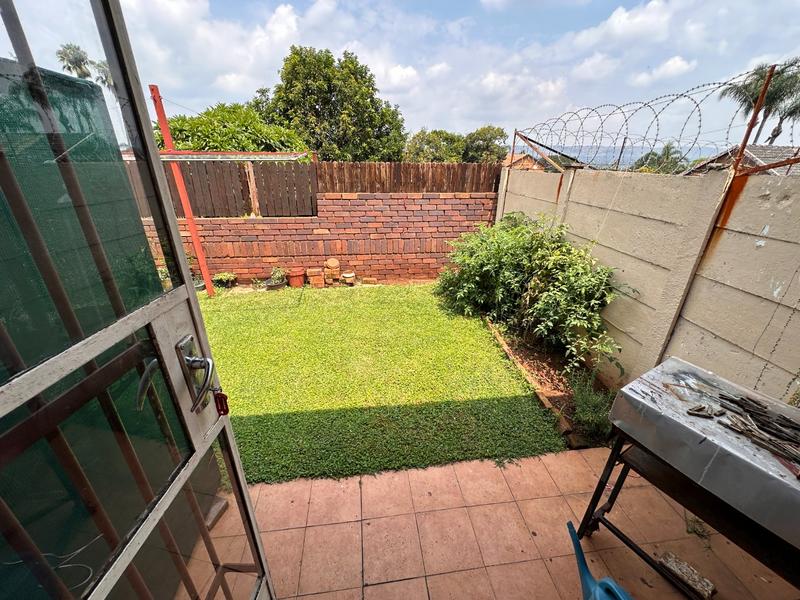 3 Bedroom Property for Sale in Mountain View Gauteng
