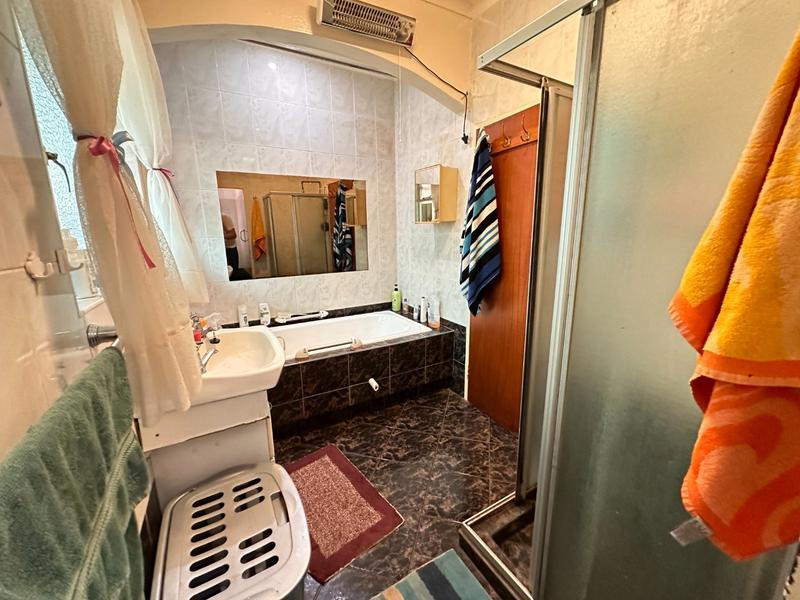 3 Bedroom Property for Sale in Mountain View Gauteng