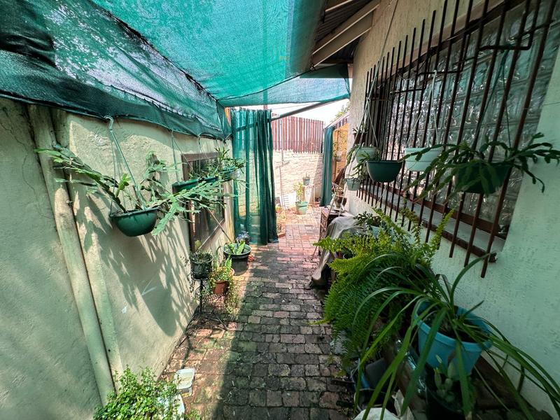 3 Bedroom Property for Sale in Mountain View Gauteng