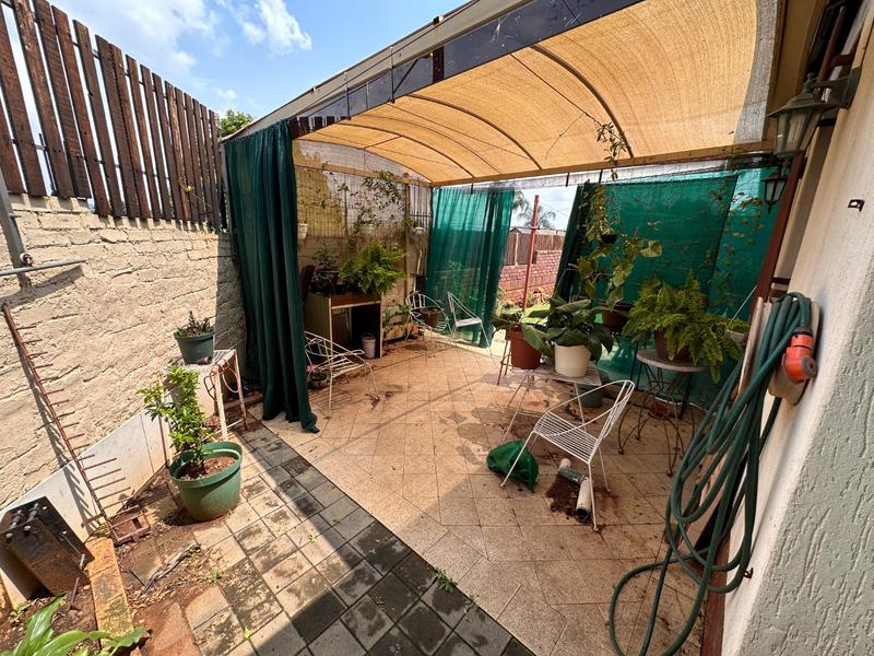 3 Bedroom Property for Sale in Mountain View Gauteng