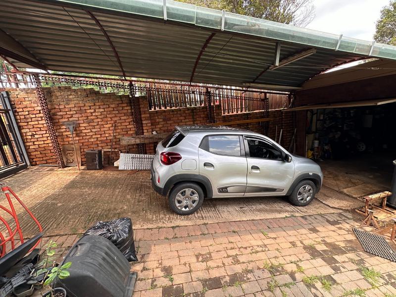 3 Bedroom Property for Sale in Mountain View Gauteng