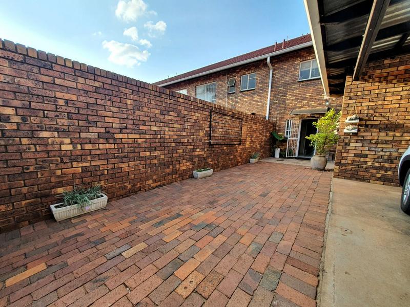 3 Bedroom Property for Sale in Wonderboom Gauteng