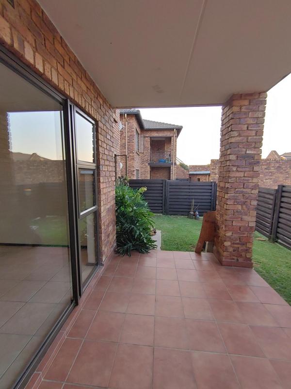 To Let 2 Bedroom Property for Rent in Sonneveld Gauteng