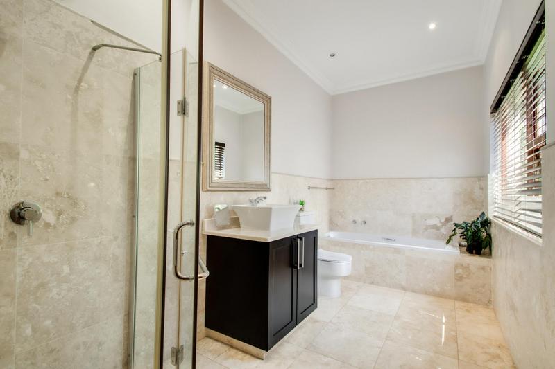 To Let 5 Bedroom Property for Rent in Bryanston Gauteng