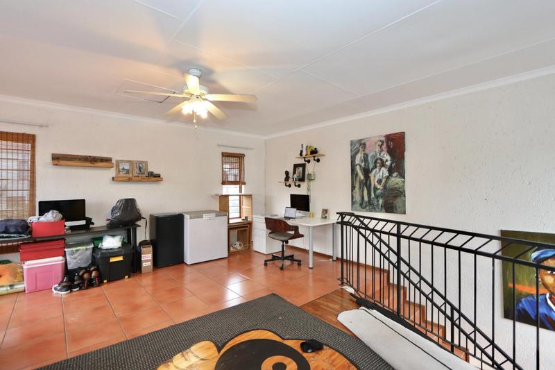 To Let 2 Bedroom Property for Rent in Lonehill Gauteng