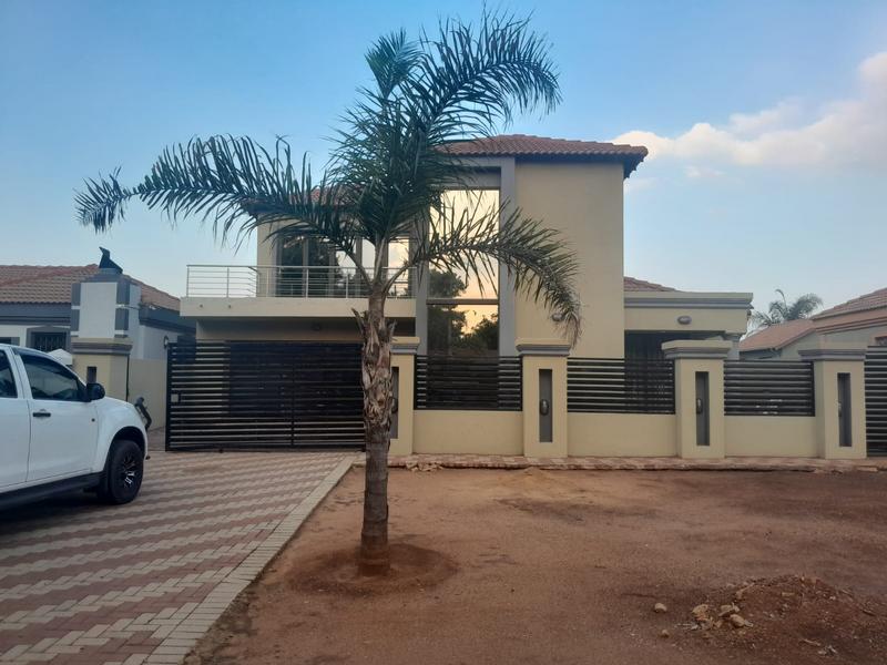 4 Bedroom Property for Sale in Dawn Park Gauteng