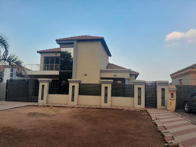 4 Bedroom Property for Sale in Dawn Park Gauteng