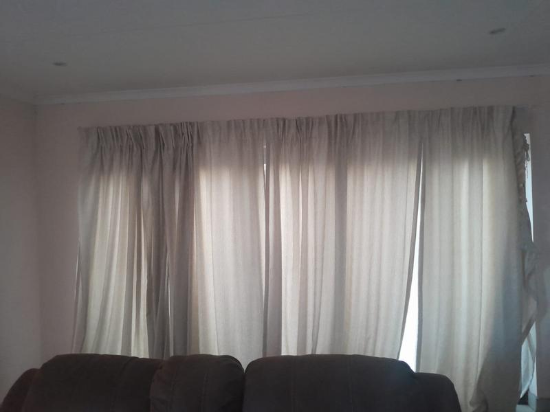 4 Bedroom Property for Sale in Dawn Park Gauteng