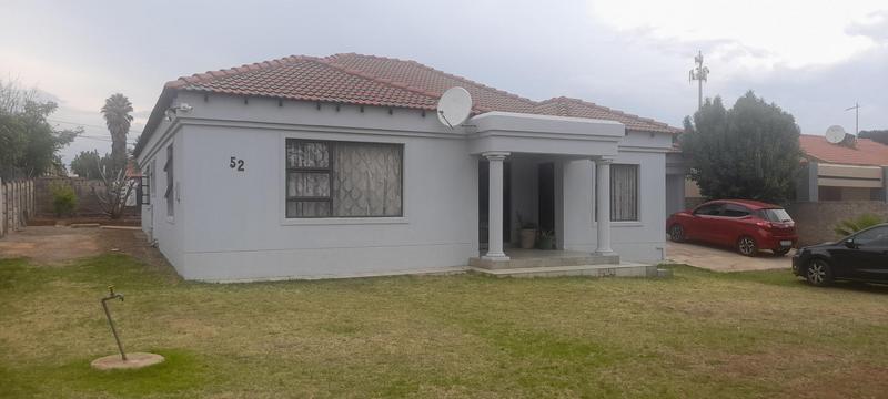 3 Bedroom Property for Sale in Roodepoort West Gauteng