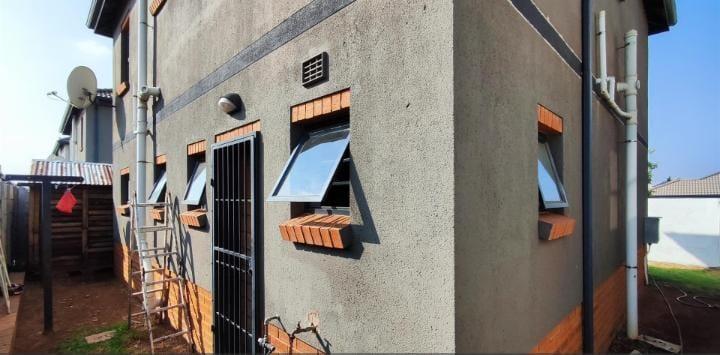4 Bedroom Property for Sale in Albertsdal Gauteng