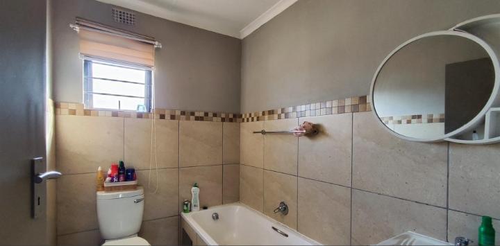 4 Bedroom Property for Sale in Albertsdal Gauteng