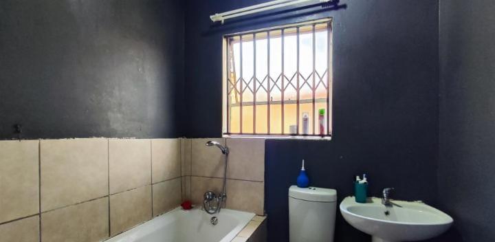 3 Bedroom Property for Sale in Dawn Park Gauteng