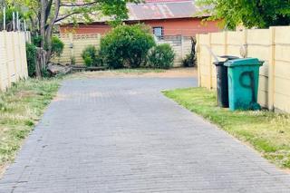 3 Bedroom Property for Sale in Tulisa Park Gauteng
