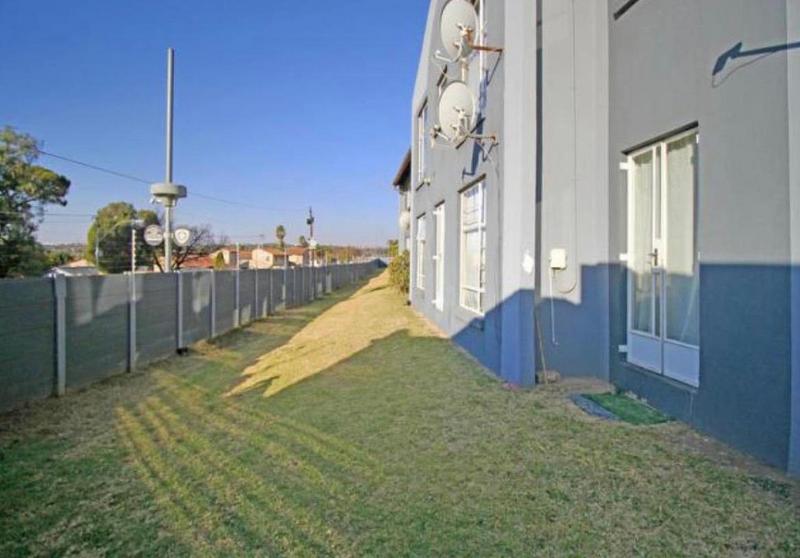 2 Bedroom Property for Sale in Bramley View Gauteng
