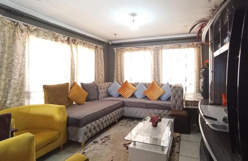 3 Bedroom Property for Sale in Clayville Gauteng