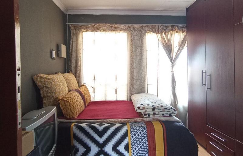 3 Bedroom Property for Sale in Clayville Gauteng