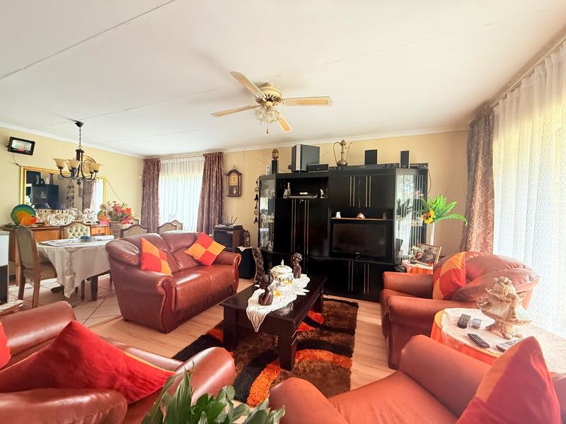 3 Bedroom Property for Sale in Vanderbijlpark SE 6 Gauteng