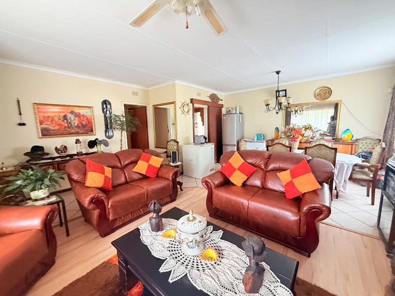 3 Bedroom Property for Sale in Vanderbijlpark SE 6 Gauteng