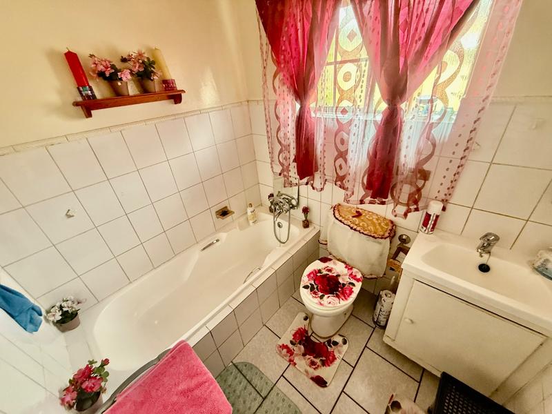 3 Bedroom Property for Sale in Vanderbijlpark SE 6 Gauteng