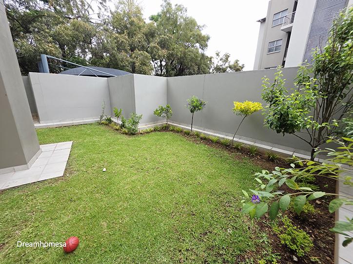 To Let 3 Bedroom Property for Rent in Broadacres Gauteng