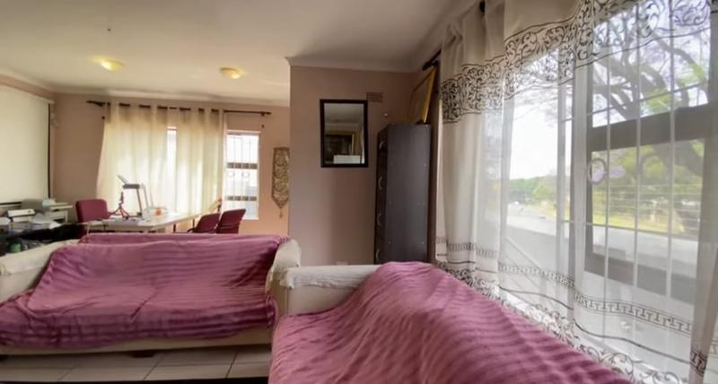 To Let 4 Bedroom Property for Rent in Crosby Gauteng