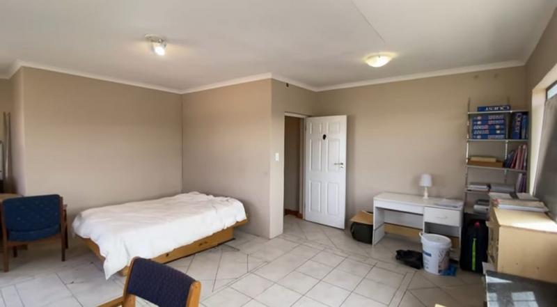 To Let 4 Bedroom Property for Rent in Crosby Gauteng